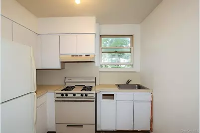 10 Glen Keith Road #U, Glen Cove, NY 11542 - Photo 11