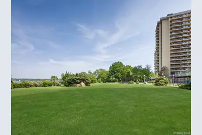 17-85 215th Street #4M, Bayside, NY 11360 - Photo 37