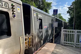 54-40 Little Neck Pkwy, Little Neck, NY 11362 - Photo 19