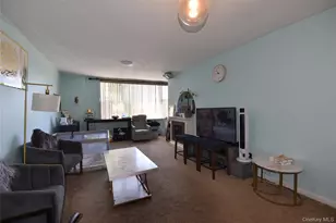 54-40 Little Neck Pkwy, Little Neck, NY 11362 - Photo 15