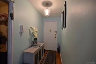 54-40 Little Neck Pkwy, Little Neck, NY 11362 - Photo 7