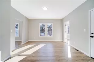 108 Pine St, Wurtsboro, NY 12790 - Photo 9