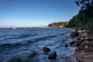 100 Glen St, Glen Cove, NY 11542 - Photo 11