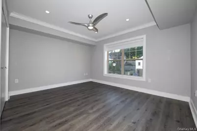 100 Glen Street #N2408, Glen Cove, NY 11542 - Photo 3