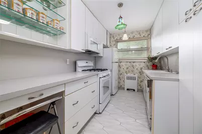 82-25 268 Street #175B, New Hyde Park, NY 11004 - Photo 13