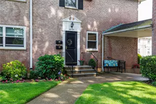 82-25 268th St, New Hyde Park, NY 11004 - Photo 7