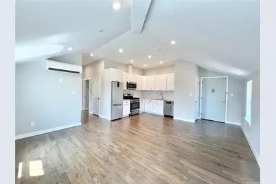 56-75 136th Street #3B, Flushing, NY 11354 - Photo 3