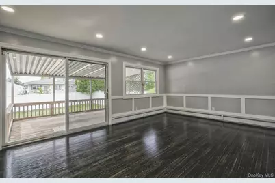 646 Evelyn Ave Avenue, East Meadow, NY 11554 - Photo 13