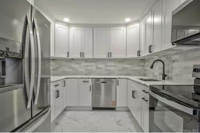 646 Evelyn Ave Avenue, East Meadow, NY 11554 - Photo 9