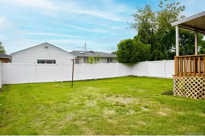 646 Evelyn Ave Avenue, East Meadow, NY 11554 - Photo 23