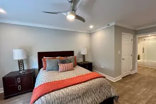 1100 Avalon St, Glen Cove, NY 11542 - Photo 9