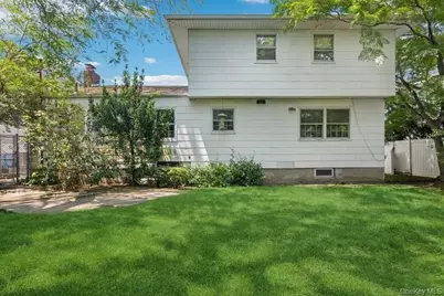 764 Sherwood Court, Woodmere, NY 11581 - Photo 17