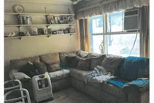 38 Hark Ln, Westbury, NY 11590 - Photo 5