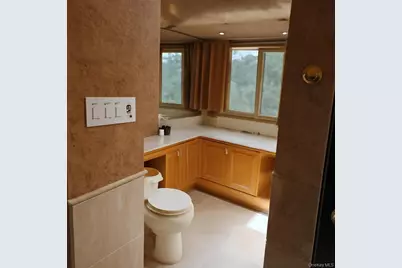 335 Arthur Street Street, Freeport, NY 11520 - Photo 17