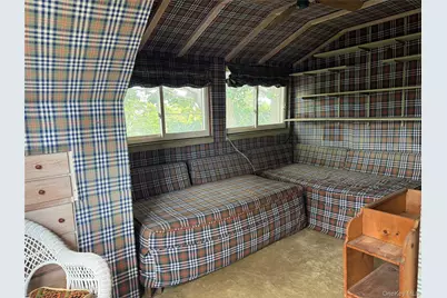 335 Arthur Street Street, Freeport, NY 11520 - Photo 7