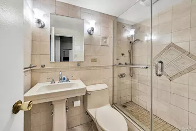 4705 Henry Hudson Parkway W #7F, Bronx, NY 10471 - Photo 5