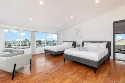 200 Clocks Boulevard, Massapequa, NY 11758 - Photo 23