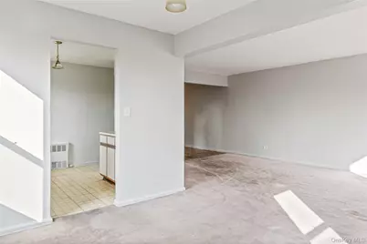 140-15 Holly Avenue #4E, Flushing, NY 11355 - Photo 5