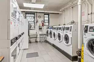 140-15 Holly Ave, Flushing, NY 11355 - Photo 15