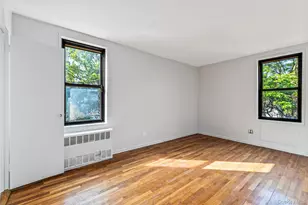 140-15 Holly Ave, Flushing, NY 11355 - Photo 11