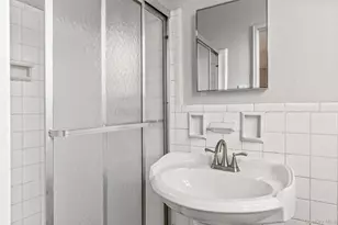 140-15 Holly Ave, Flushing, NY 11355 - Photo 13