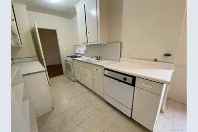 501 Riverdale Avenue #6L, Yonkers, NY 10705 - Photo 11