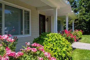 12 Barbara Ln, Glen Cove, NY 11542 - Photo 7