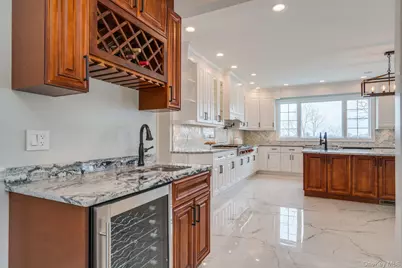 12 Barbara Lane, Glen Cove, NY 11542 - Photo 15