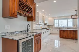 12 Barbara Ln, Glen Cove, NY 11542 - Photo 15