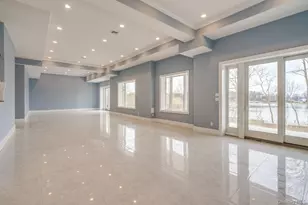 12 Barbara Ln, Glen Cove, NY 11542 - Photo 35