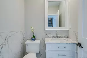 12 Barbara Ln, Glen Cove, NY 11542 - Photo 37