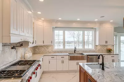 12 Barbara Lane, Glen Cove, NY 11542 - Photo 21