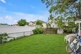 97-16 222nd St, Queens Village, NY 11429 - Photo 19