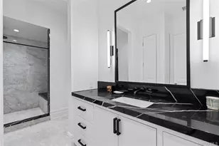 204 Centre Island Rd, Oyster Bay, NY 11771 - Photo 25