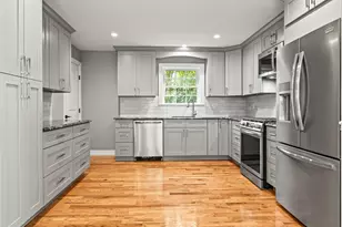 1850 Voshage St, Baldwin, NY 11510 - Photo 9