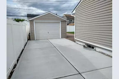 708 Anderson Avenue, Franklin Square, NY 11010 - Photo 5