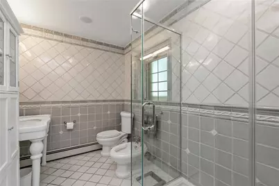 1338 Kearney Avenue, Bronx, NY 10465 - Photo 19