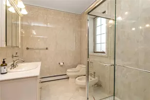 1338 Kearney Ave, Bronx, NY 10465 - Photo 7