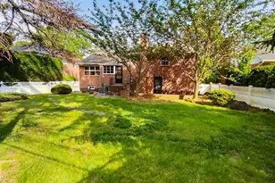 306 Cambridge Ave, Garden City, NY 11530 - Photo 3