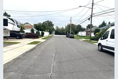 11 Berryhill Lane, Bethpage, NY 11714 - Photo 3