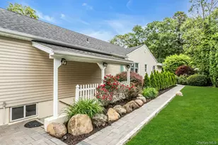 21 Buttonwood Dr, Dix Hills, NY 11746 - Photo 37