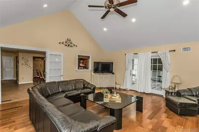 16 Abbey Lane, East Setauket, NY 11733 - Photo 11