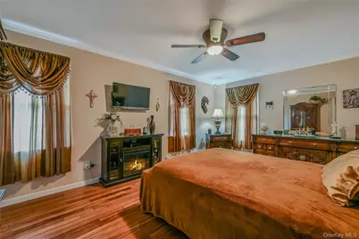 16 Abbey Lane, East Setauket, NY 11733 - Photo 29