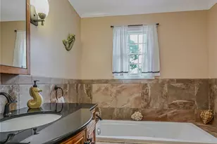 16 Abbey Ln, East Setauket, NY 11733 - Photo 27