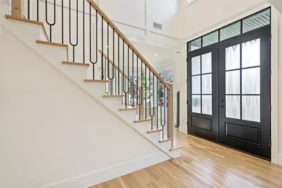 45 Mist Lane, Westbury, NY 11590 - Photo 7