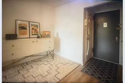 50 Brompton #3K, Great Neck, NY 11021 - Photo 3