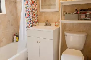 50 Brompton, Great Neck, NY 11021 - Photo 17