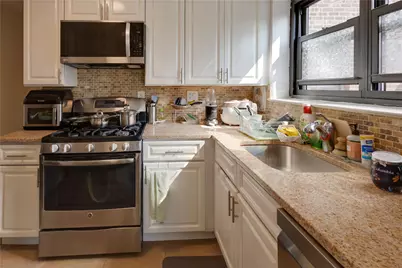 50 Brompton #3K, Great Neck, NY 11021 - Photo 5