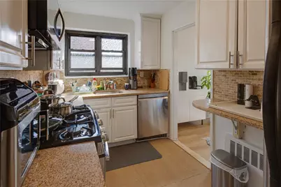 50 Brompton #3K, Great Neck, NY 11021 - Photo 7