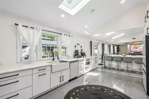 11 Gallatin Dr, Dix Hills, NY 11746 - Photo 13